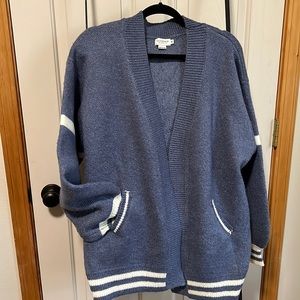 Fun for fall!    Great cardigan/ sweater for fall and winter. Perfect shape